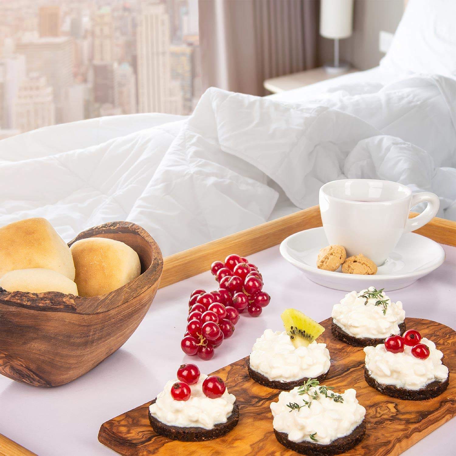 High Quality Bamboo Folding Breakfast Food Serving Tray Table with Handles and Legs